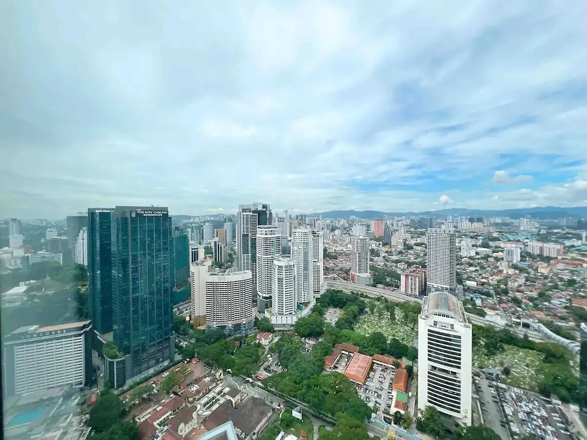 Sky Suites Luxury Unit With Klcc View Kuala Lumpur 0*,